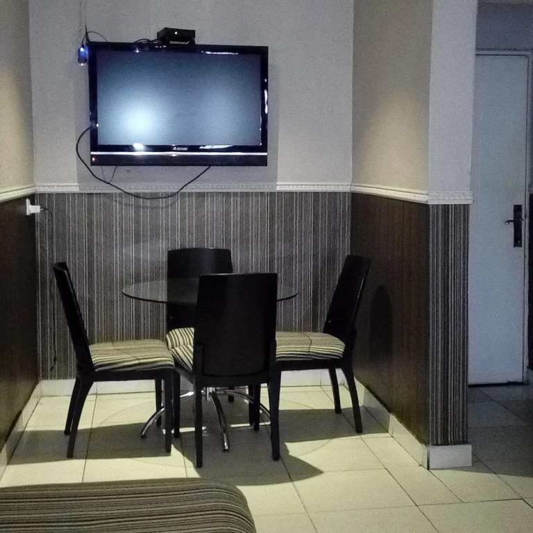 The Grosvenor Rooms And Suites
