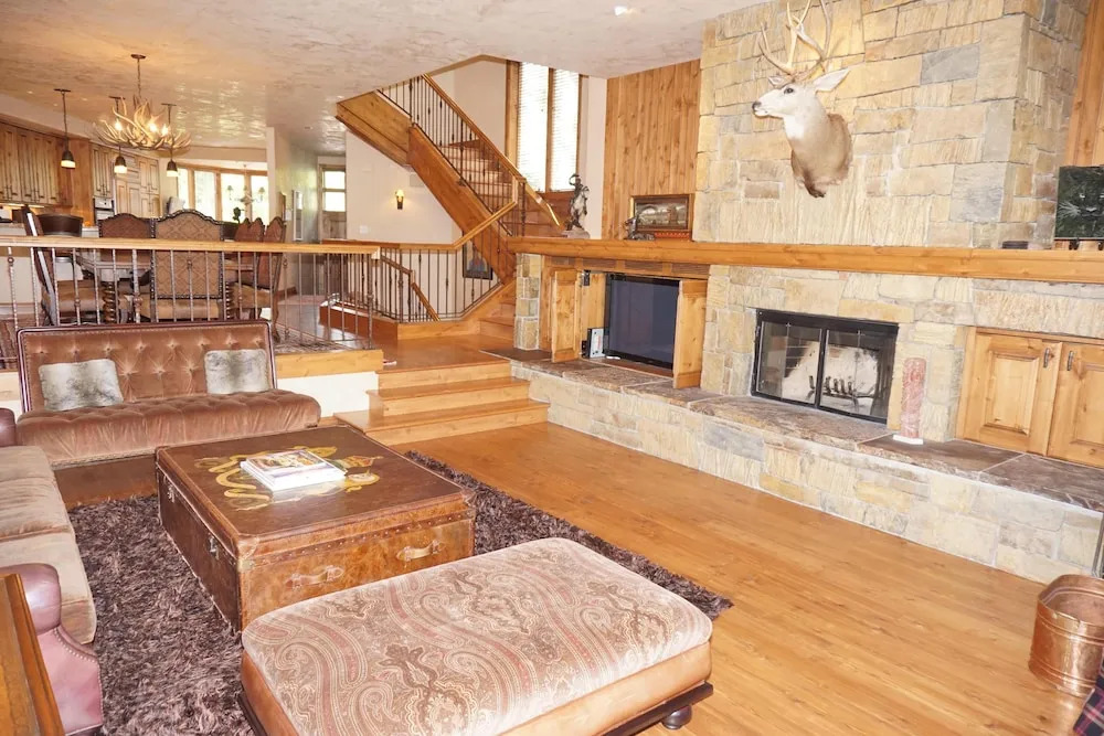 381 Ridge Rd #C1
