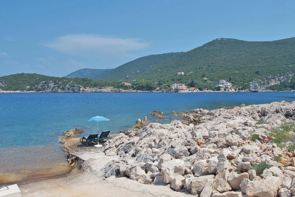 Holiday Home Zastrazisce With Sea View 04