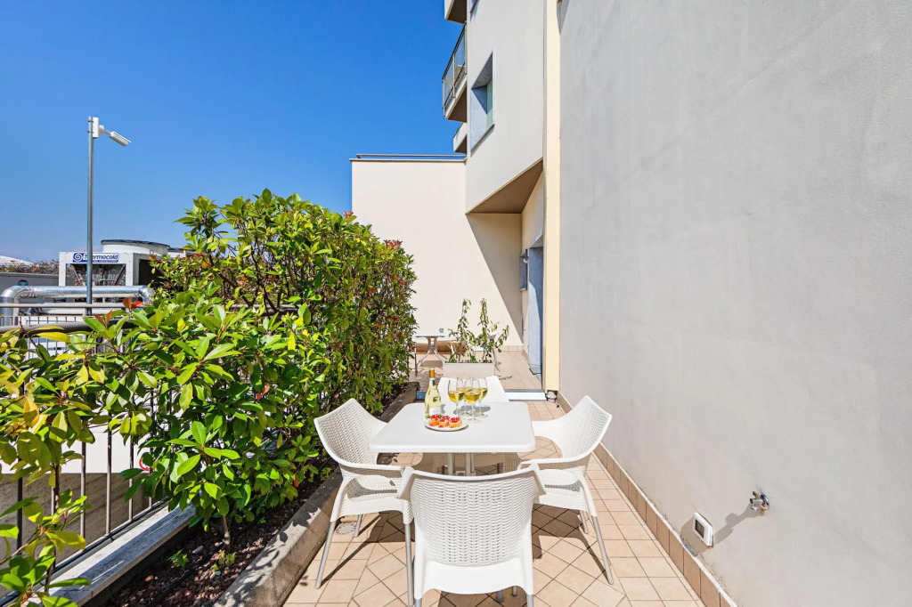 Residenza Miralago - 01 Fabrizia - Locazione BK