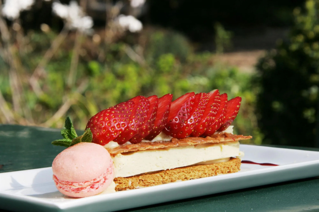CAZAUDEHORE Hôtel Restaurant Gastronomique Terrasse et Jardins