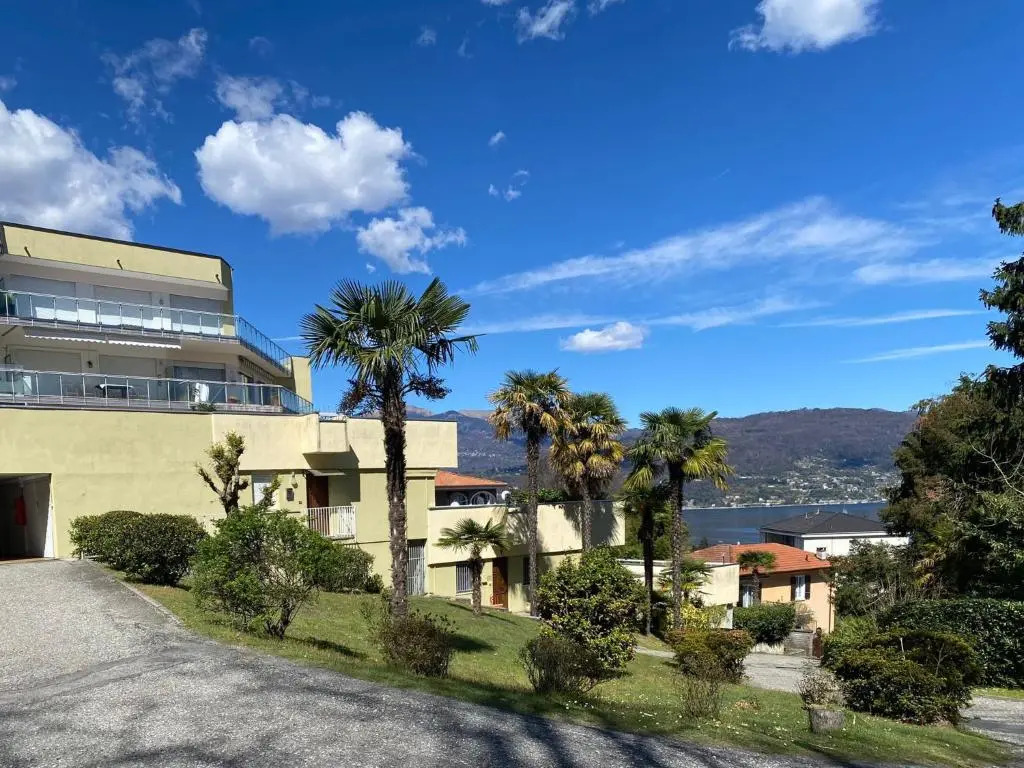 Marconi Lake View Apartment in Baveno