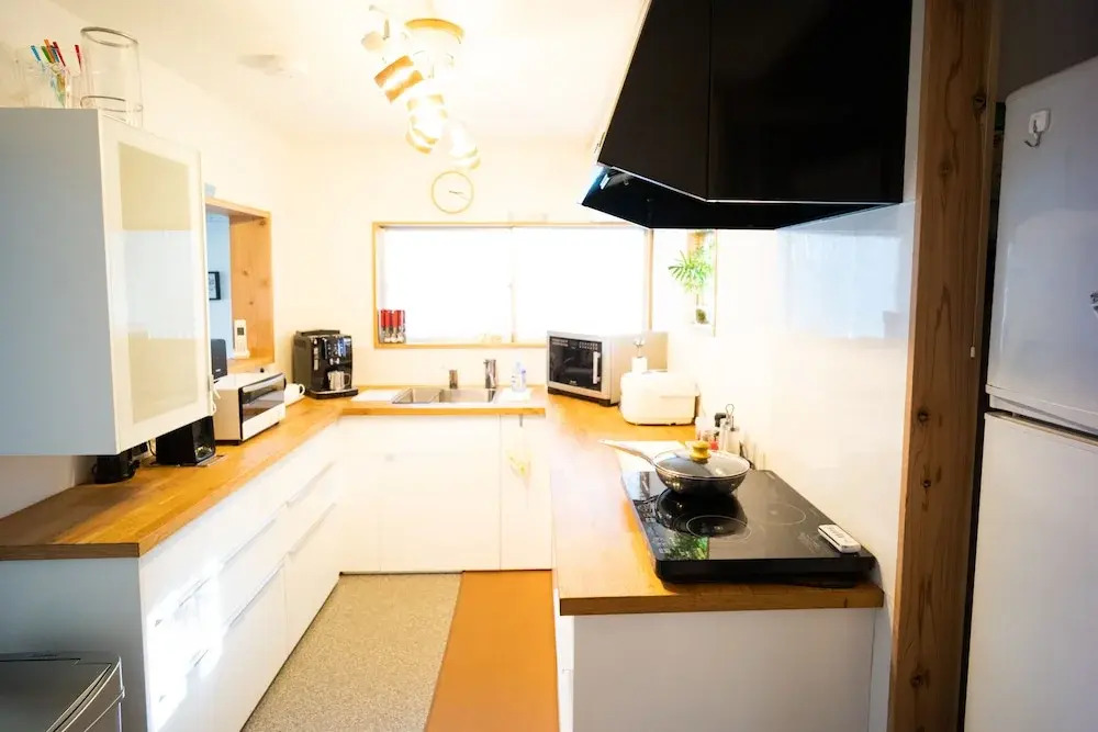 Jonni`s Place