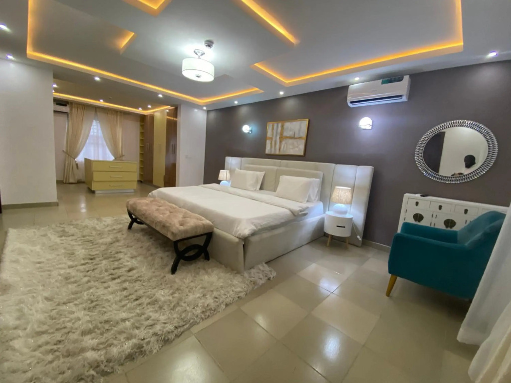 Shortlethomes - 5 Star Short let Apartment in Ikate