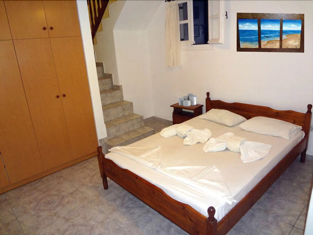 Haroula Apartments