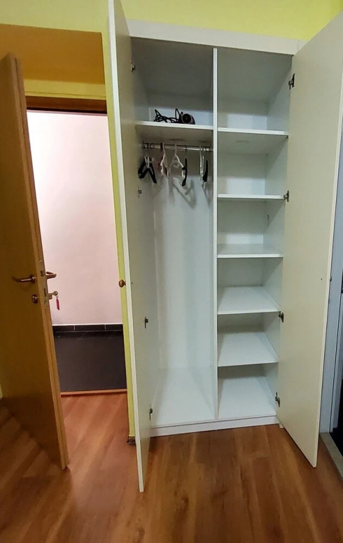 Apartment 5 Double Bed & Bidet Sleeps 2 Guests