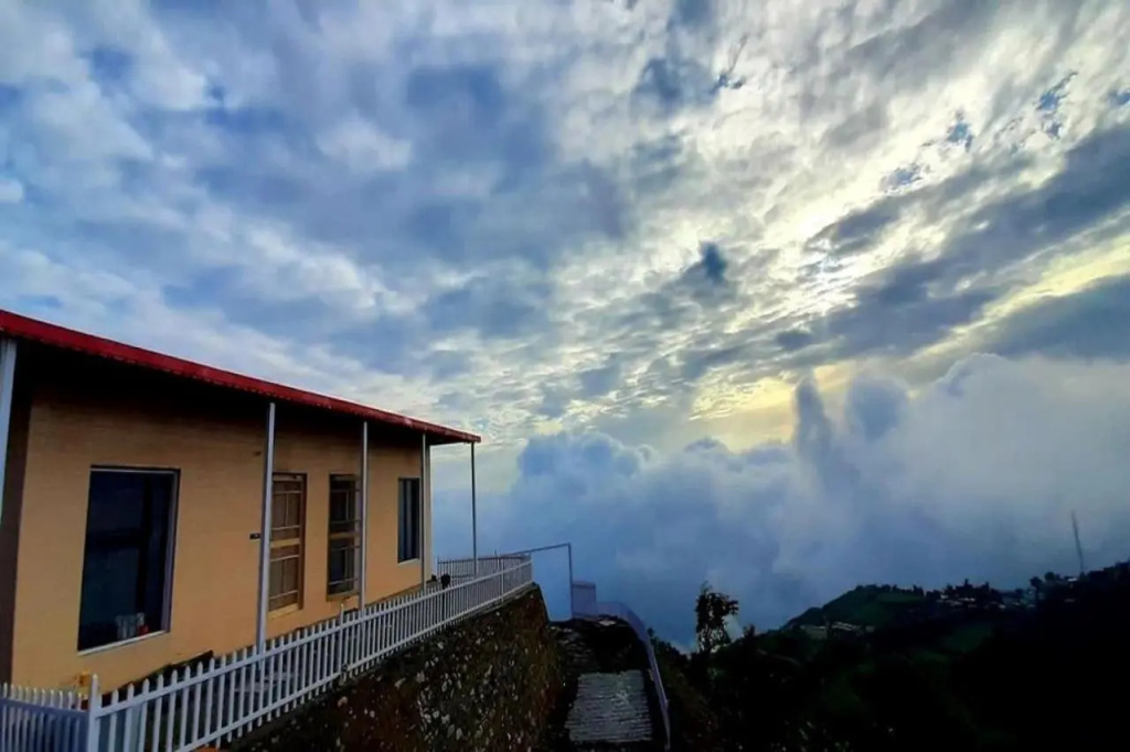Clouds and You Blusalz Rural