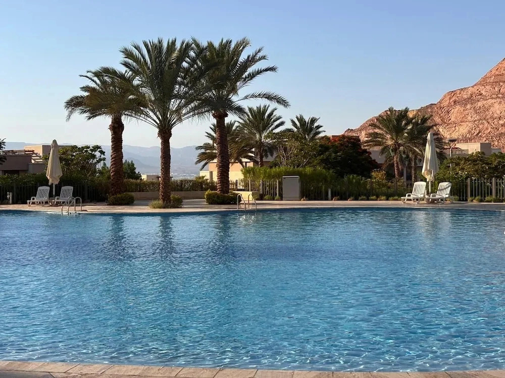 Raha Elite Suites and Villas for Family Only