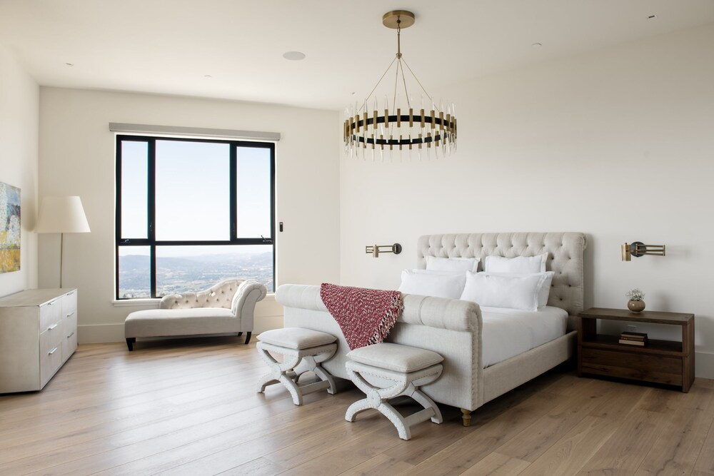 Belleza by Avantstay Hilltop Mansion w/ Pool, Panoramic Views & Ultra Modern Interior