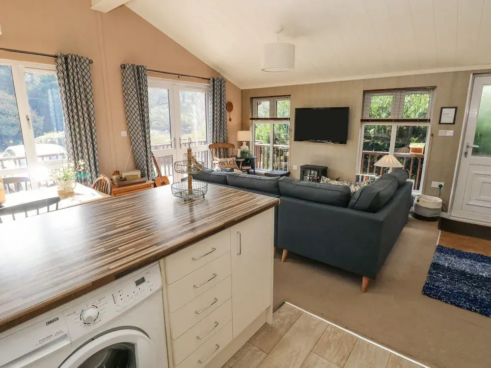 1 Hornbeam Lodge