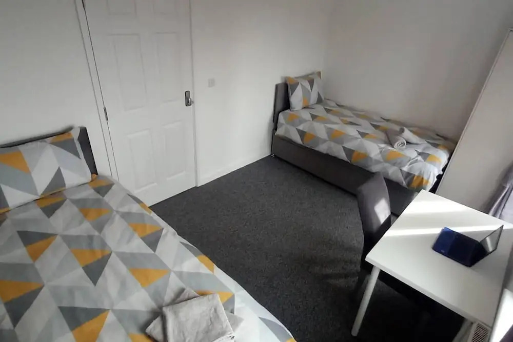 Entire House With 3 Bedrooms