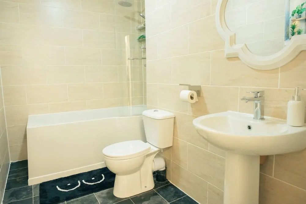 Stylish 3-bed Flat Near Cardiff City Centre Uni