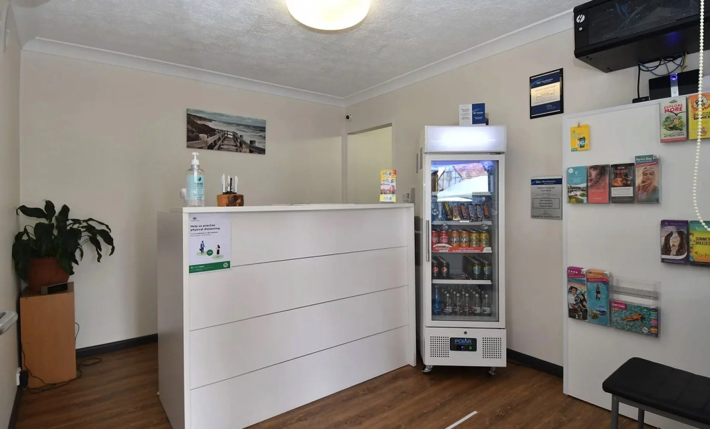 Kennedy Drive Boutique Motel & Nursery- Close To City Centre & Airport
