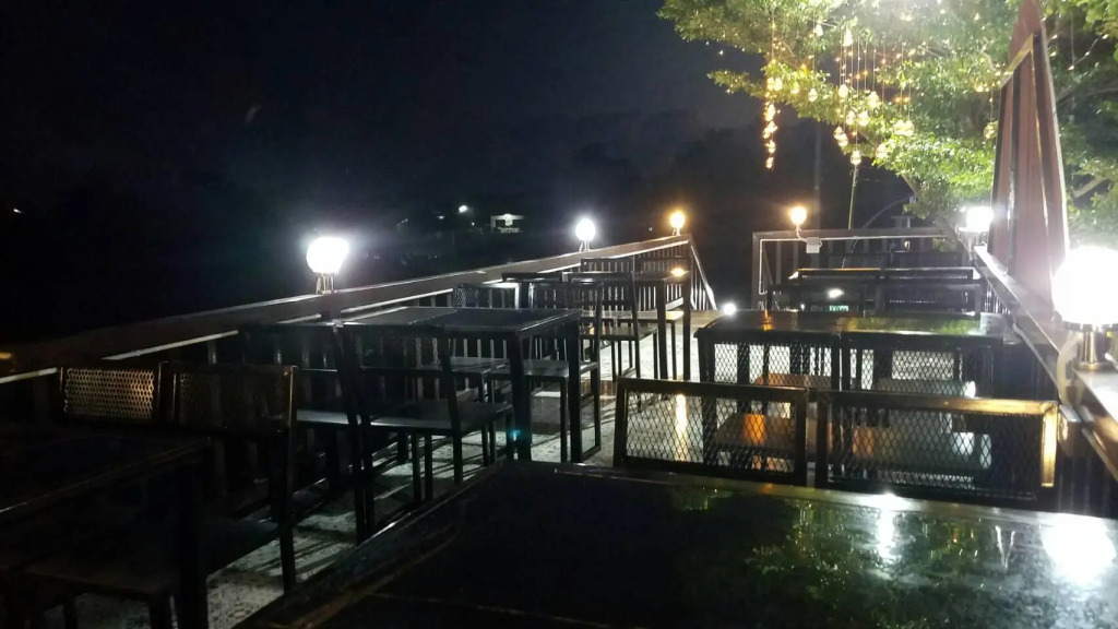 Mexican Resortlampang
