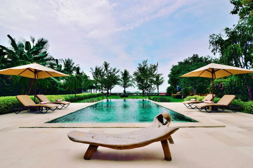 Villa Mahkai - Family and friends Estate