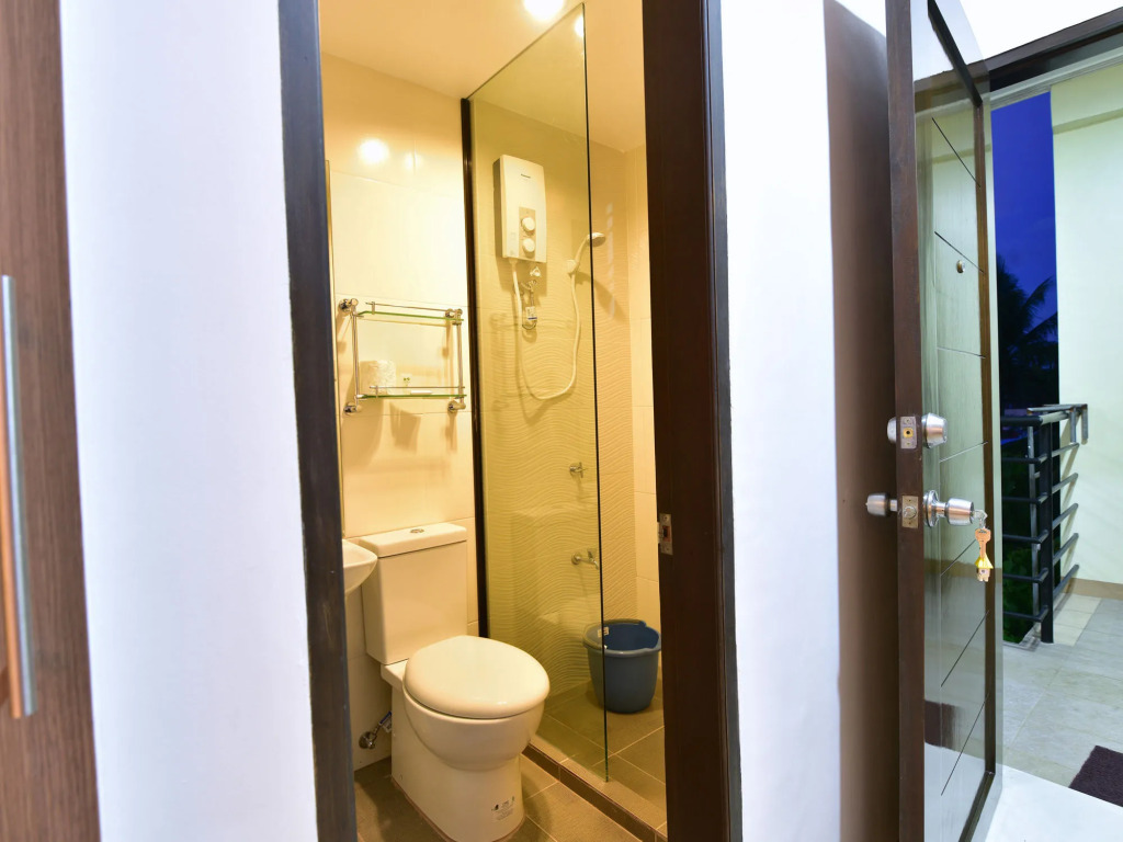 Anahaw Apartments Whitebeach