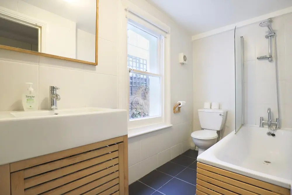 2 Bedroom Apartment With Garden