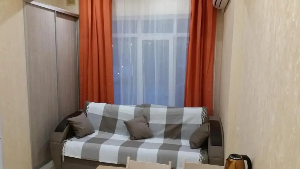 Guest house on Khalturina 30