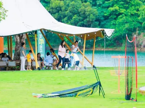 The Lake's Campground