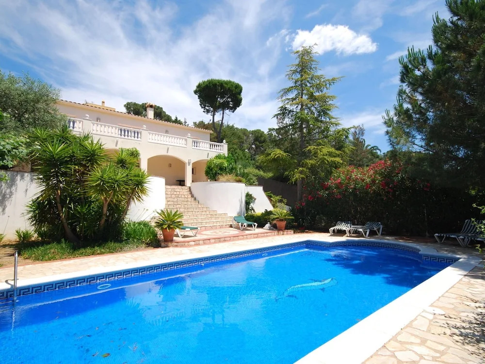 Premium Villa in Calonge With Swimming Pool