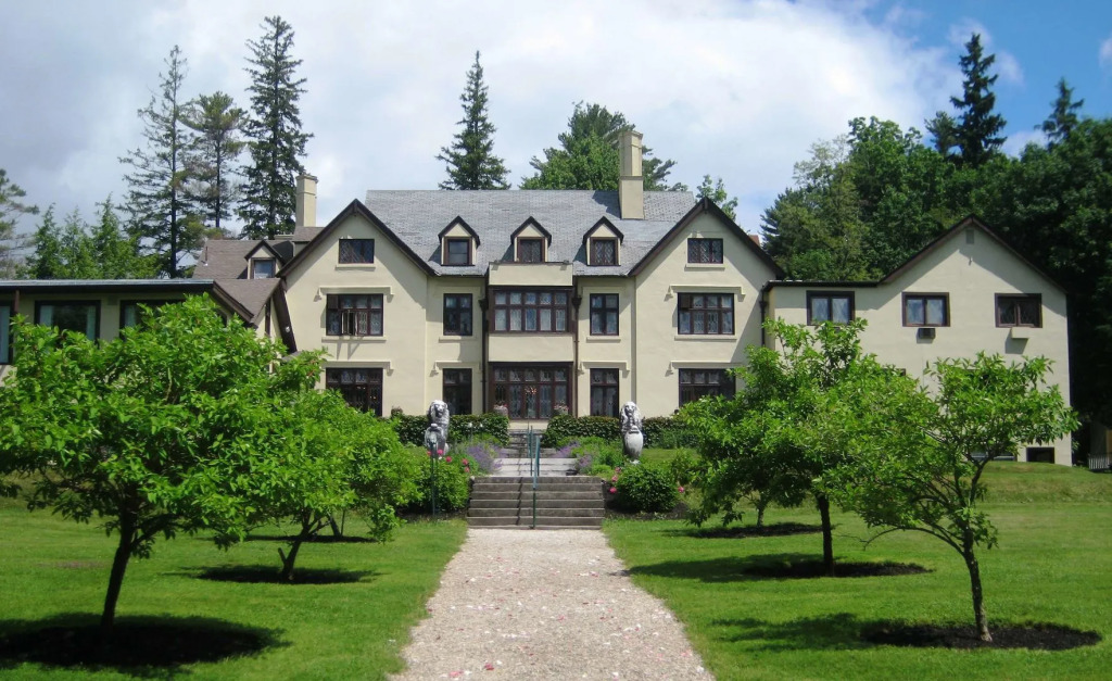 Seven Hills Inn
