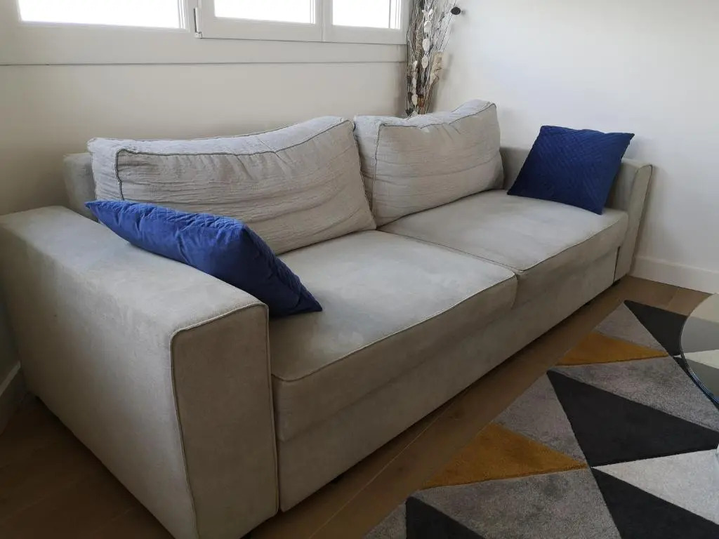 Appartement tout confort 2 chbres - 72m2 - avec terrasse et vue Pyrénées
