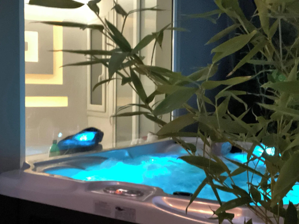Athens Warehouse Boutique Hotel & Suites