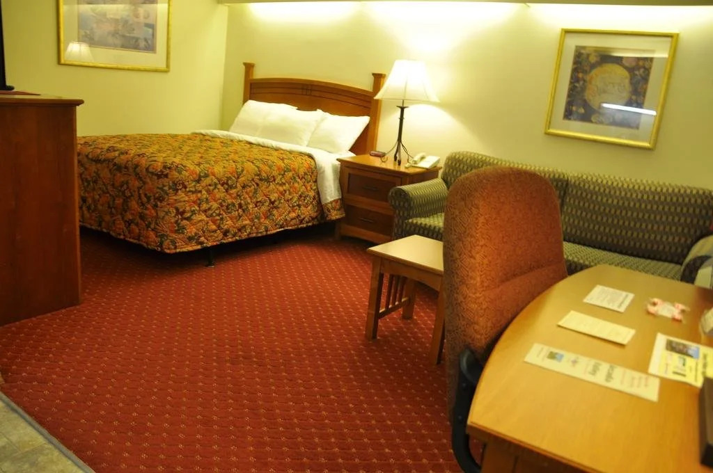 Shepherd Mountain Inn & Suites