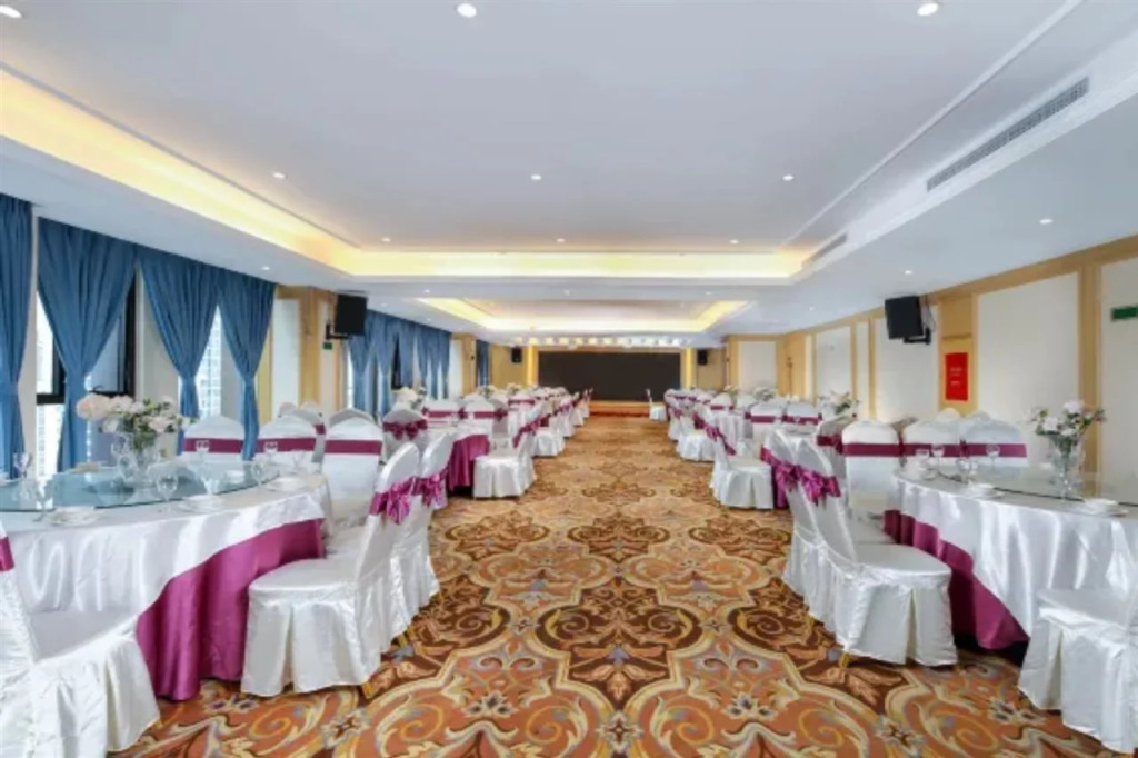 Vienna International Hotel (Chongqing Changshou High-speed Railway Station)