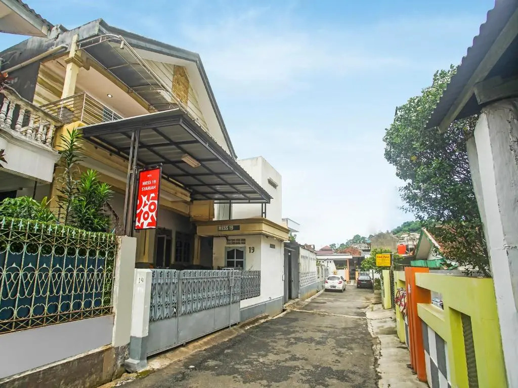OYO 90771 Mess 19 Syariah