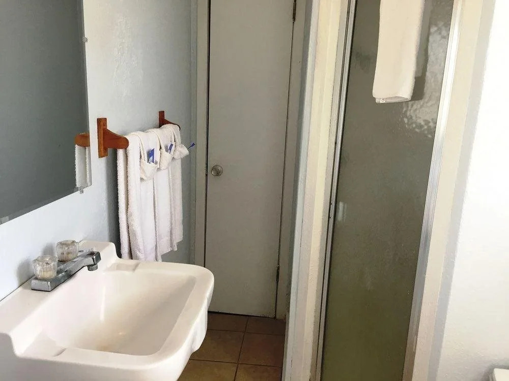 Magic Sun Tan Motel
