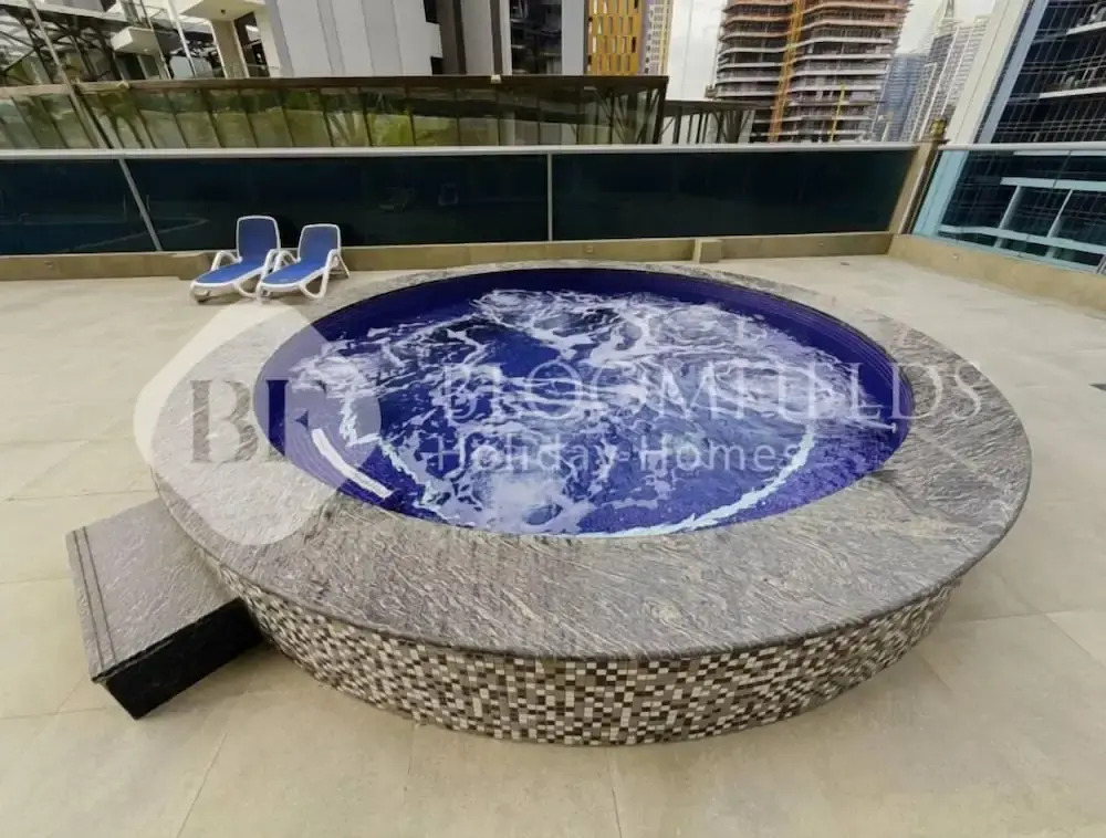 1306 Bloomfields Casual STU Elite Tower