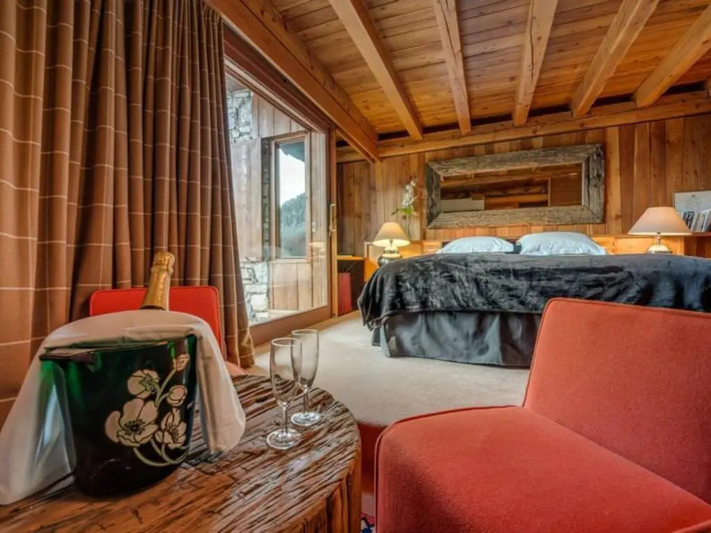 Chalet de luxe 5 chambres, non fumeur, parking inclus - FR-1-519-32