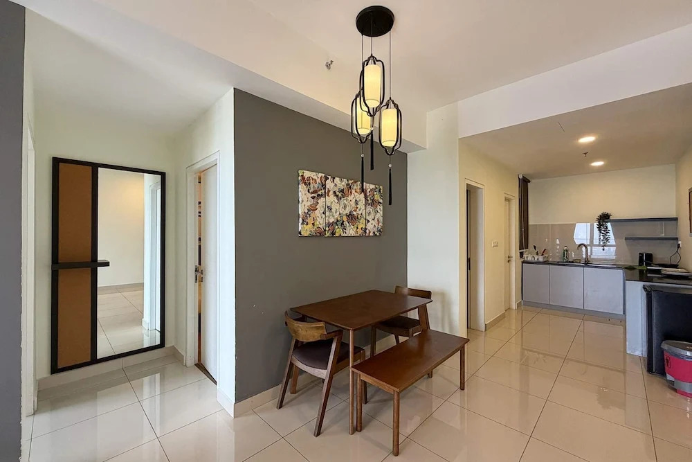 2BR Melaka Family Stay With Pool, Near Jonker St