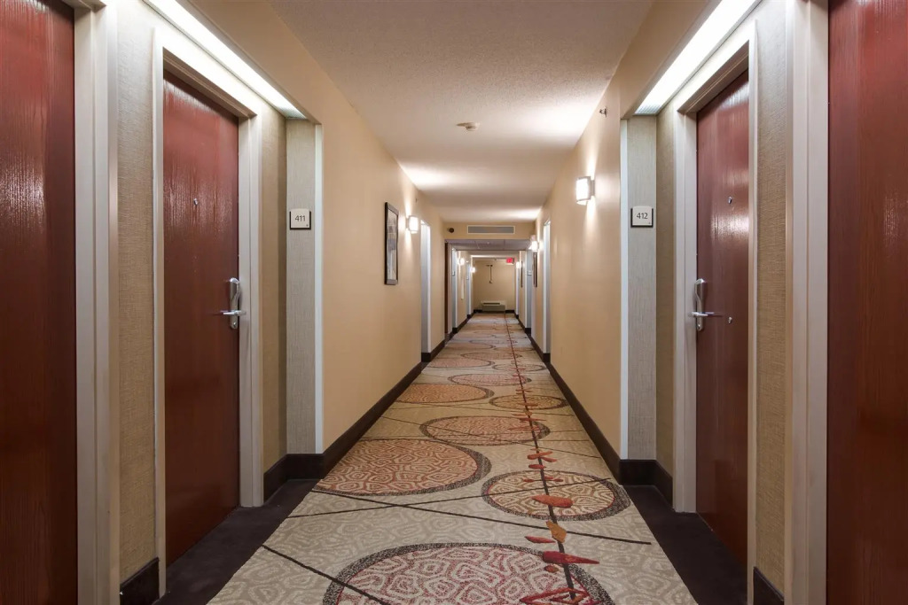 Best Western Plus Belle Meade Inn & Suites