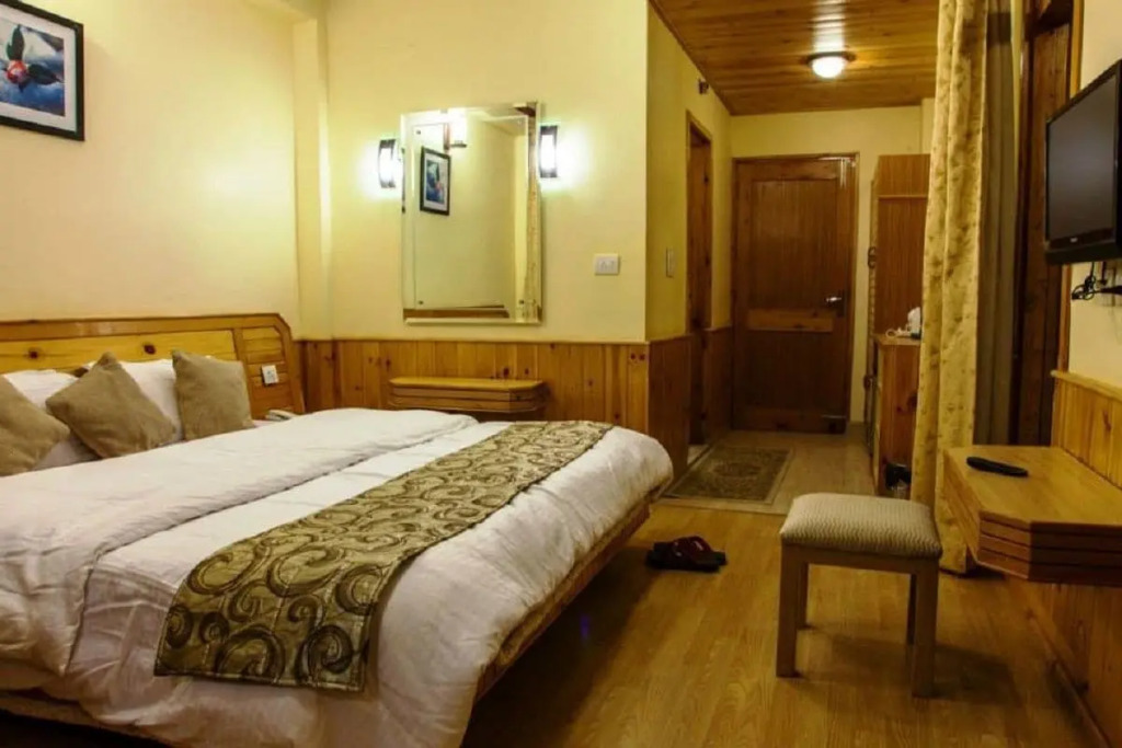 SNOW PEAK RETREAT & COTTAGES - MANALI (Centrally Heated)