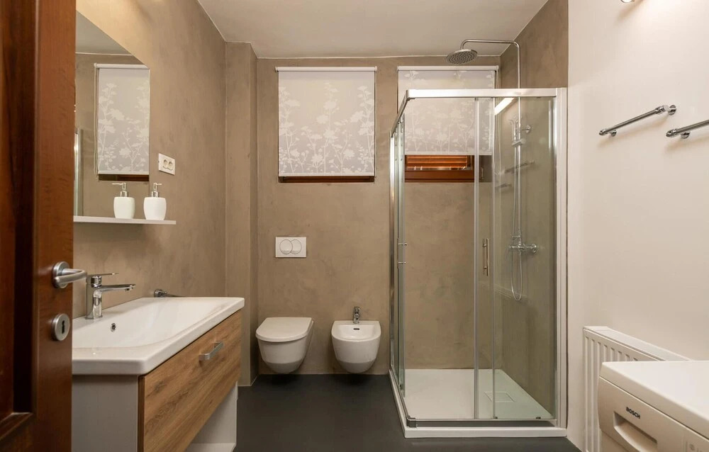 Awesome Home in Vrsar With Wifi and 4 Bedrooms