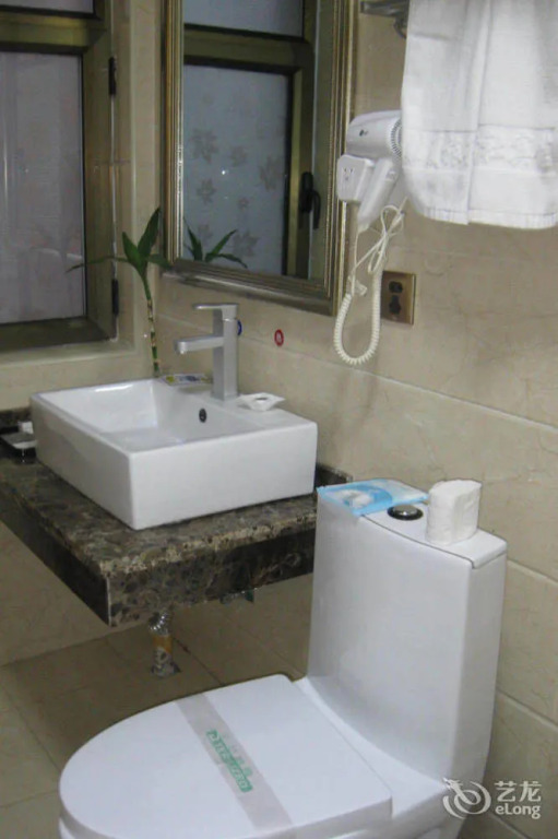Linxia Hotel(临夏饭店)