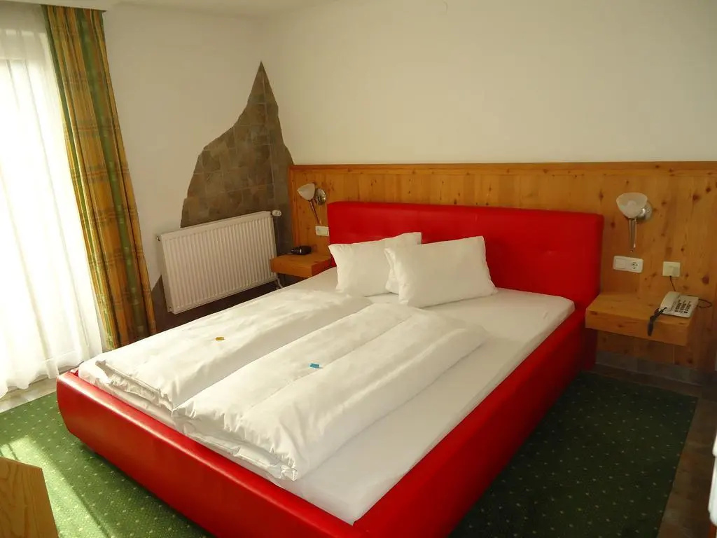 Hotel Dorfgasthof Schlösslstube