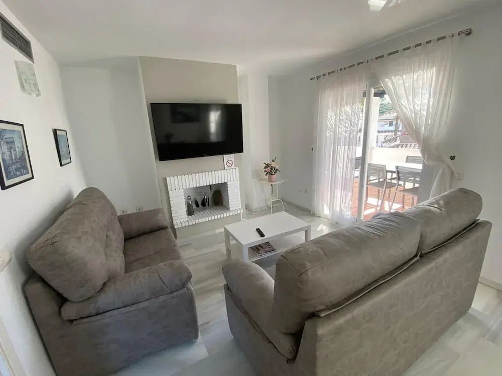 Duplex 3 Bedroom Top Floor F-3