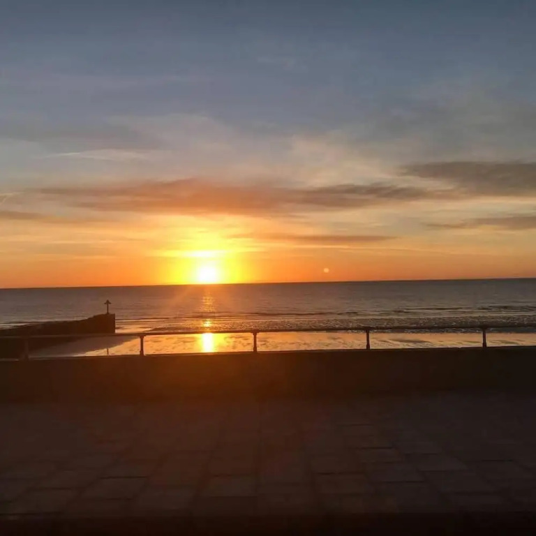 Edwardian Villa by the Sea Sleeps 8 Coastal Walk