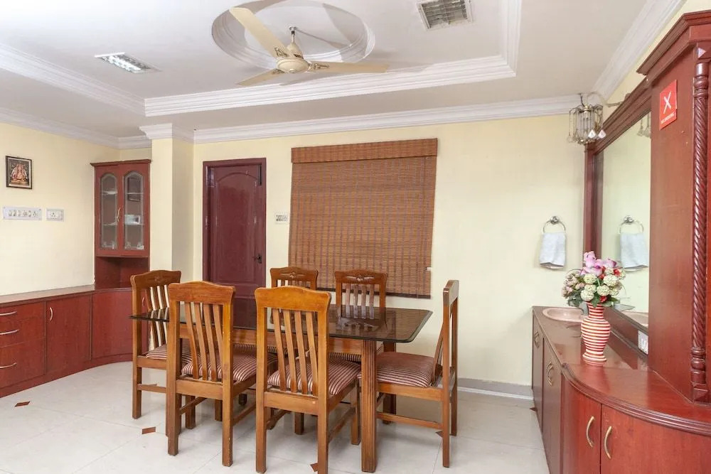 Oyo 7853 Pearl Corporate Residency