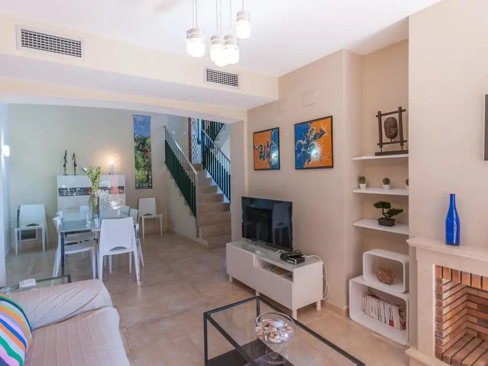 Amazing holiday house for 9 in Miami Playa at the golf course with swimming pool