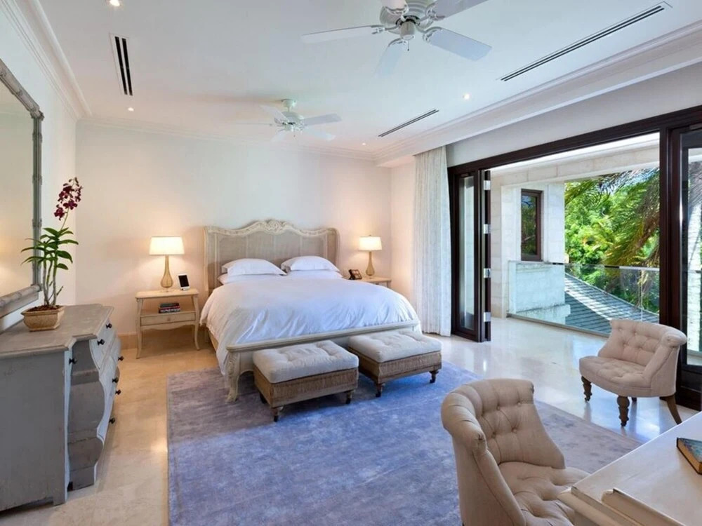 Sunny Vacation Villa 35