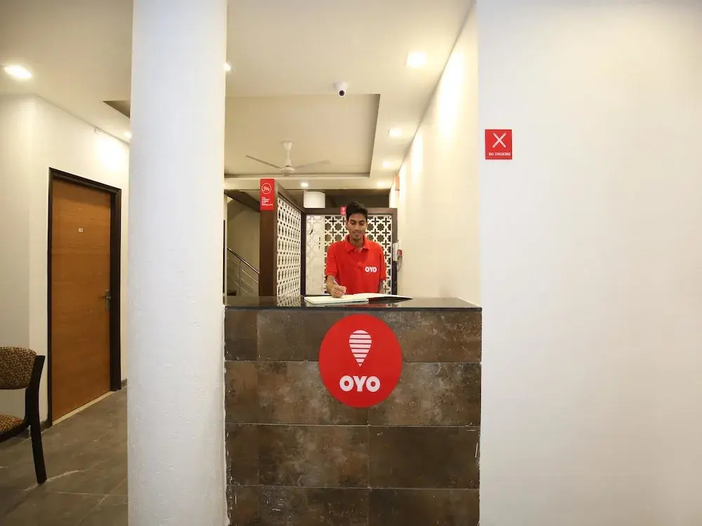 OYO 9822 Hotel Seven