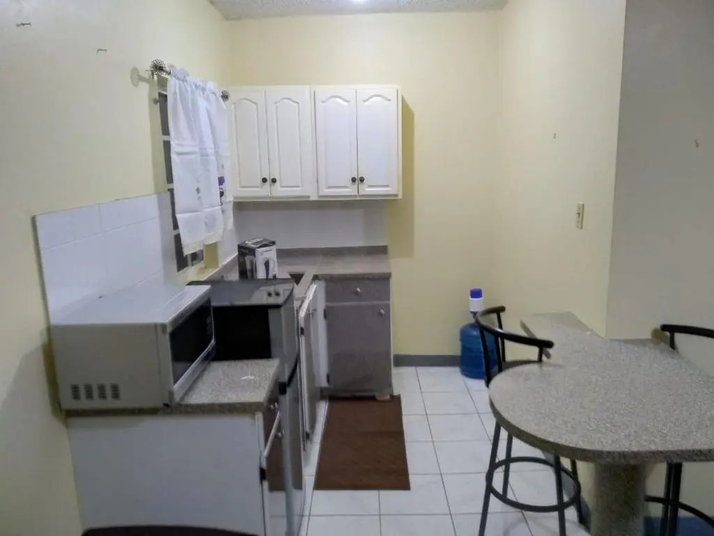 Unity Villa one bedroom apartment close to Montego Bay and Beaches with wifi
