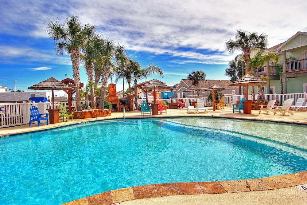 Hook's Harbor Pb204 3 Bedrooms 3 Bathrooms Condo