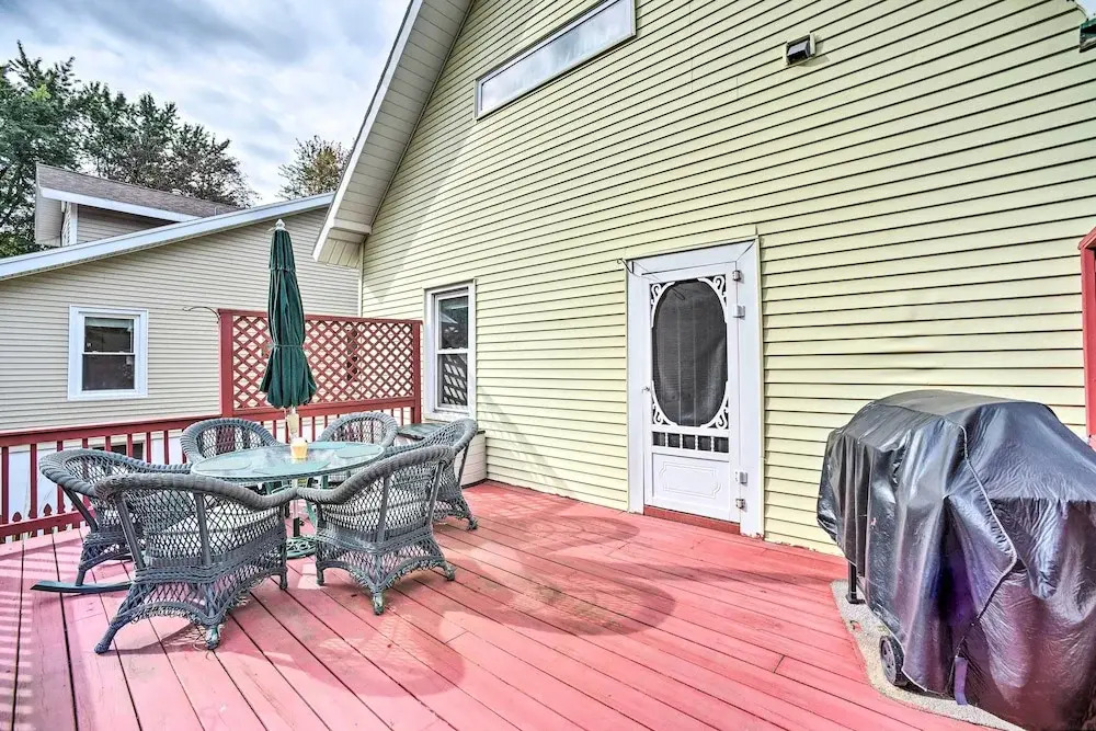 Pet-friendly Latham Retreat ~ 7 Mi to Albany!