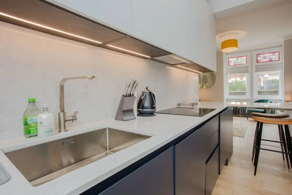 Modern 3 Bedroom Flat in West Hampstead
