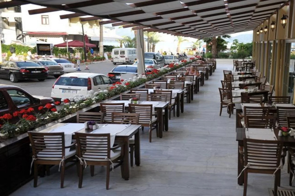 Mert Seaside Hotel